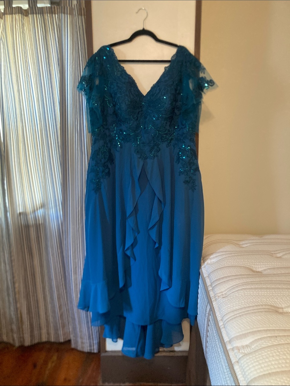 Elegant Teal Asymmetrical Evening Dress